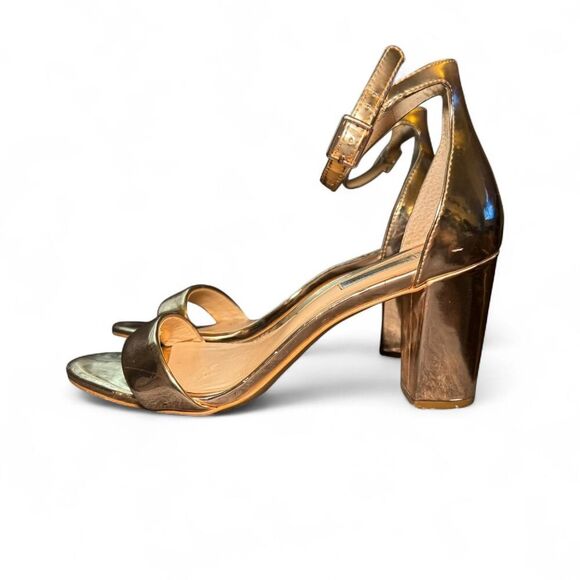INC International Concepts Women’s Gold metallic block heel sandals Sz 8.5 - Picture 2 of 6